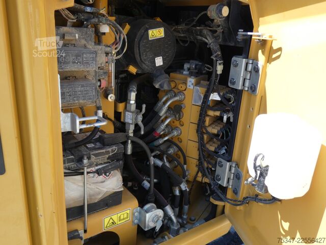 Minibagr Caterpillar 305 CR