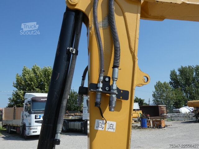 Minibagr Caterpillar 305 CR