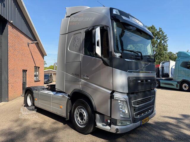Standard-SZM Volvo FH 420 4X2 Globetrotter Hydraulic NL Truck