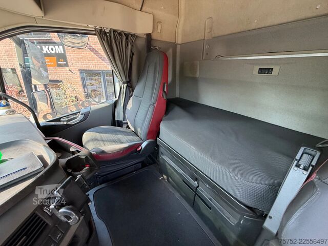 Standard-SZM Volvo FH 420 4X2 Globetrotter Hydraulic NL Truck