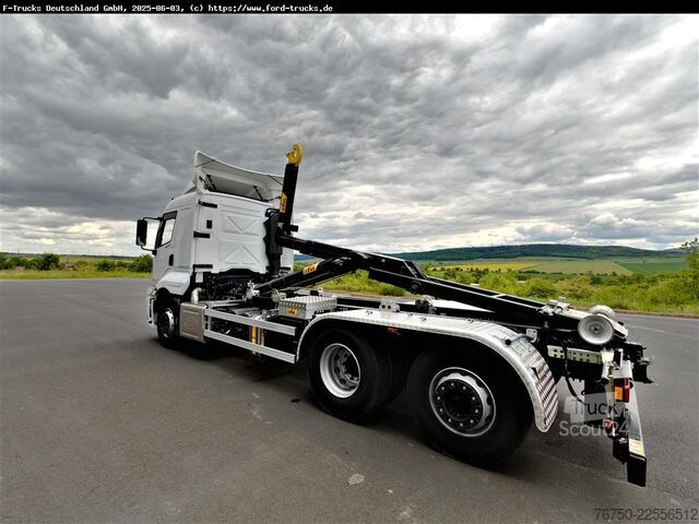 Abrollkipper Ford F-Line 6x2 Lift-Lenk HYVA