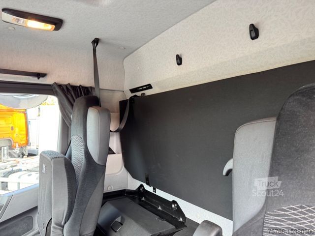 Camião de bebidas MERCEDES-BENZ ACTROS 2543 L / 2 x AHK / LBW / LENKACHSE