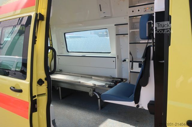 Brandweerwagen VOLKSWAGEN Nr.36 T5 KTW Klima / PDC / SHZ / DSG