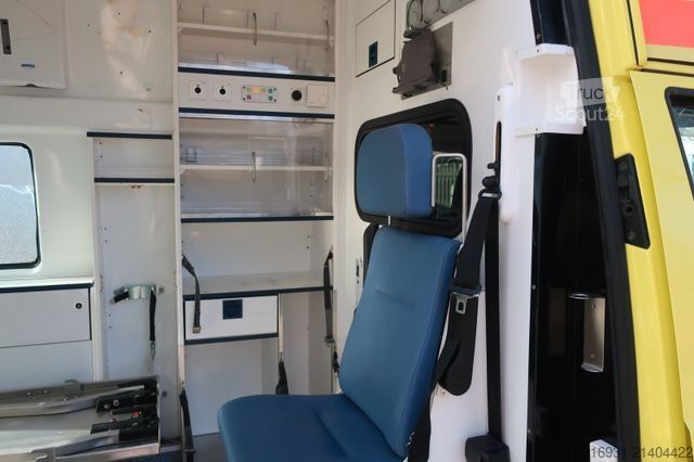 Brandweerwagen VOLKSWAGEN Nr.36 T5 KTW Klima / PDC / SHZ / DSG