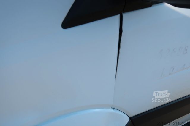 Furgão de teto alto MERCEDES-BENZ Sprinter II Kasten 210 CDI / Nr. 174