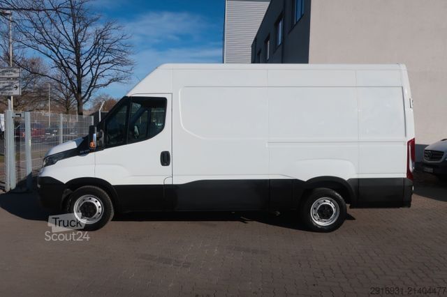 Hög tak skåpbil IVECO Daily Kasten 35 S 11 V Radstand 3520 L Nr. 103