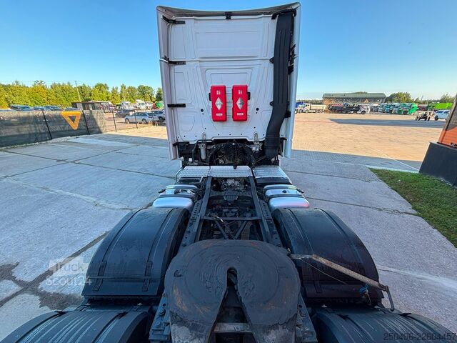Standart traktör Mercedes-Benz Actros L 2553 6x2 GIGASPACE