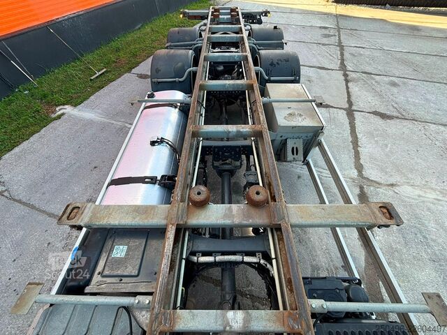 Контейнерні перевезення Renault T 520 6x2 CHASSIS L=7545 mm