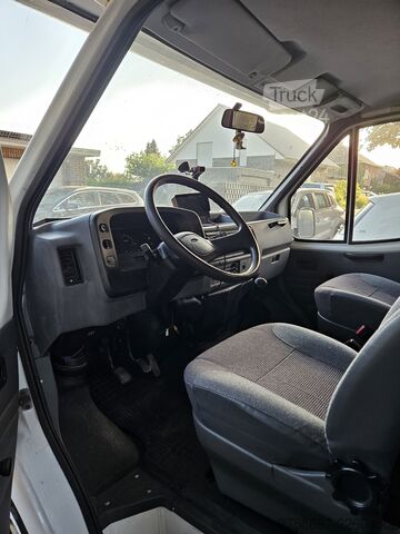 Autorulotă cu alcovă Ford Transit