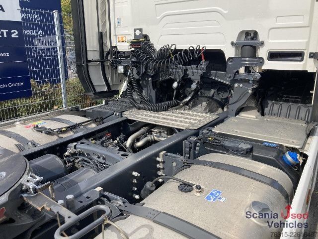 Standart çekici ünitesi Scania R 460 NA - SUPER - HIGHLINE - 2x TANKs - ACC