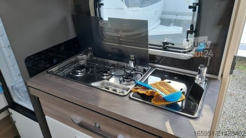 Lakókocsi Hobby Excellent Edition 495 UL 1800kg, TV Halter