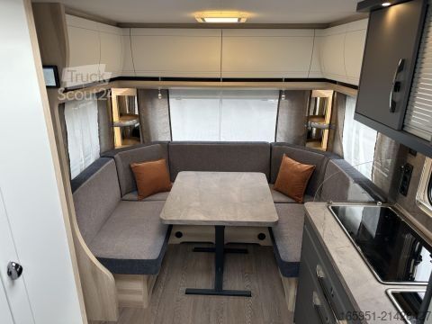 Lakókocsi Hobby De Luxe 460 UFe Mod.2026 1500kg FH ETSAutark