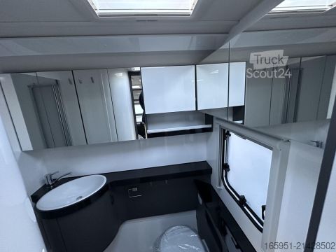 Lakókocsi Hobby Excellent 495 WFB Mod.2026 1800kg