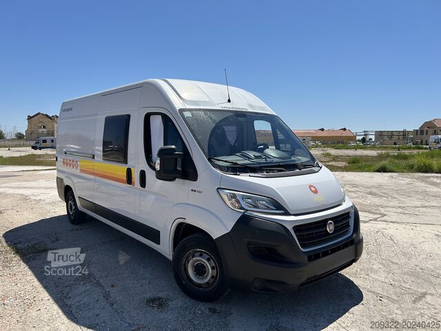 Caravane/camping-car Fiat Weinsberg Carabus 600 K | 4 Posti Letto | Completamente Attrezzato