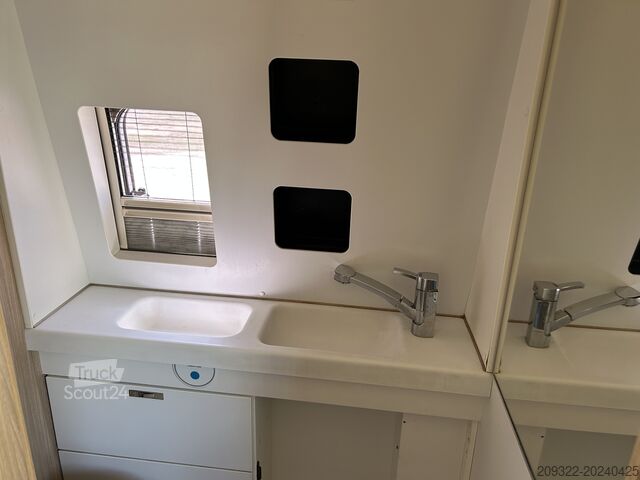 Caravane/camping-car Fiat Weinsberg Carabus 600 K | 4 Posti Letto | Completamente Attrezzato
