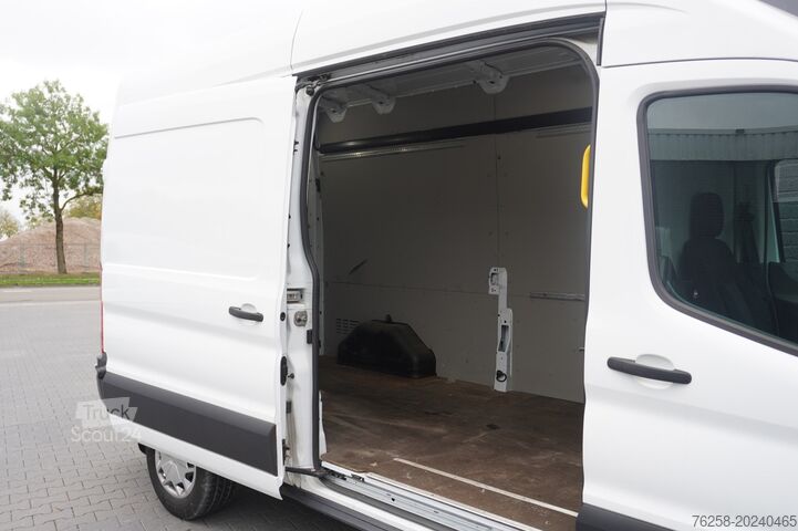 Furgoneta con caja Ford Transit 2.0 TDCI L3H3 EURO 6 - Airco - Navi - C...