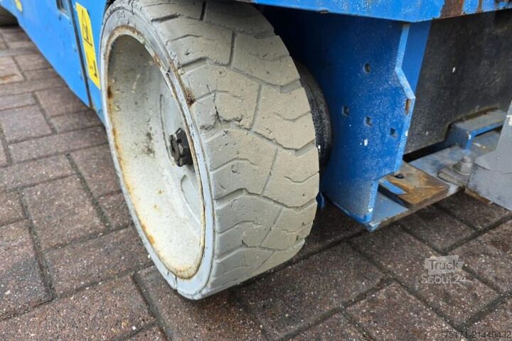 Scissor lift Genie GS4047 Electric, 14m Working Height, 350kg Capacit