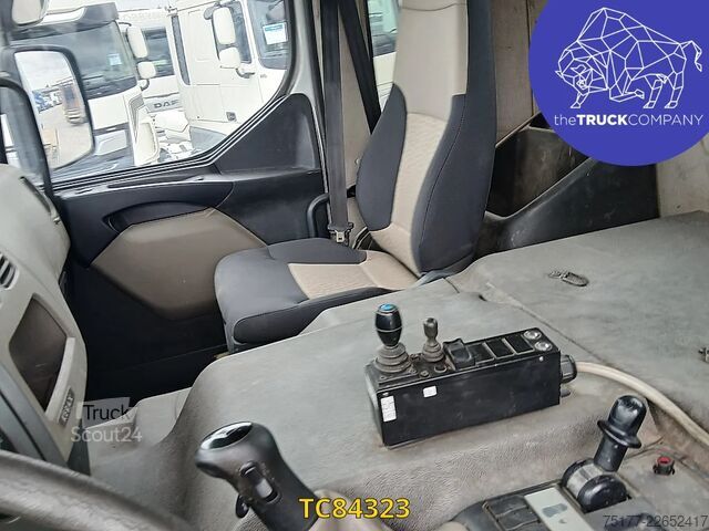 Prevoz zabojnikov Renault Kerax