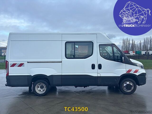  Iveco Daily 35C15V12 Double cab 7 places