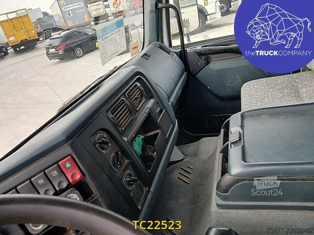 Benne Renault Premium 210