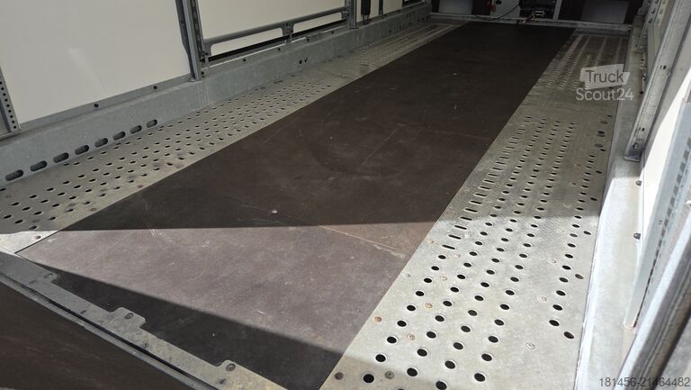 Transporter samochodowy Brian James Trailers Race Transprter RT4 550x210cm gebraucht