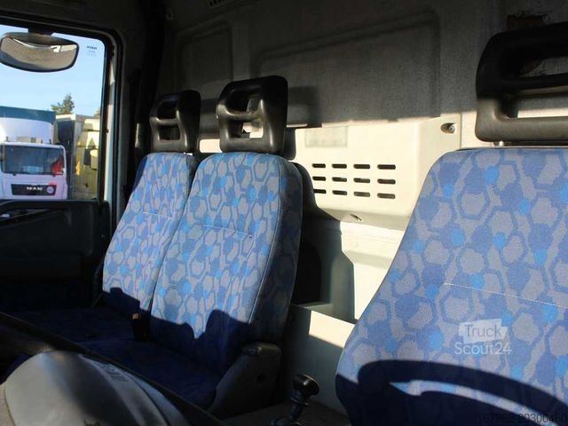 Камион платформа с брезент IVECO EUROCARGO 120E25, EURO 5, SIDEWALLS, TAIL LIFT