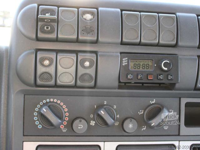 Autocarro con pianale e telone IVECO EUROCARGO 120E25, EURO 5, SIDEWALLS, TAIL LIFT