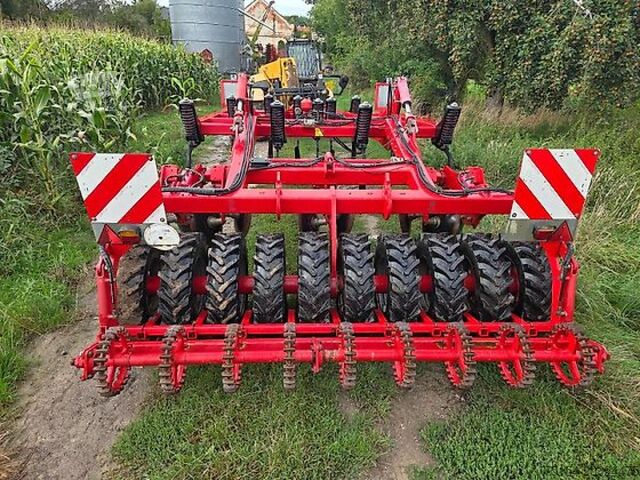 Ecēšamais kultivators Horsch Tiger 3AS