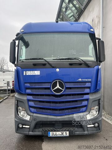 Actros Lowliner + porte-engins HRD, 252 000 km Mercedes-Benz Actros 1842
