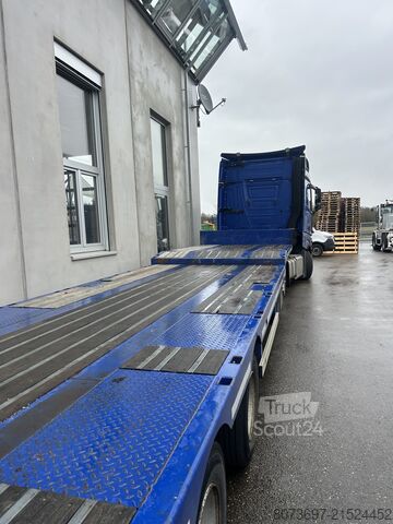 Actros Lowliner + porte-engins HRD, 252 000 km Mercedes-Benz Actros 1842