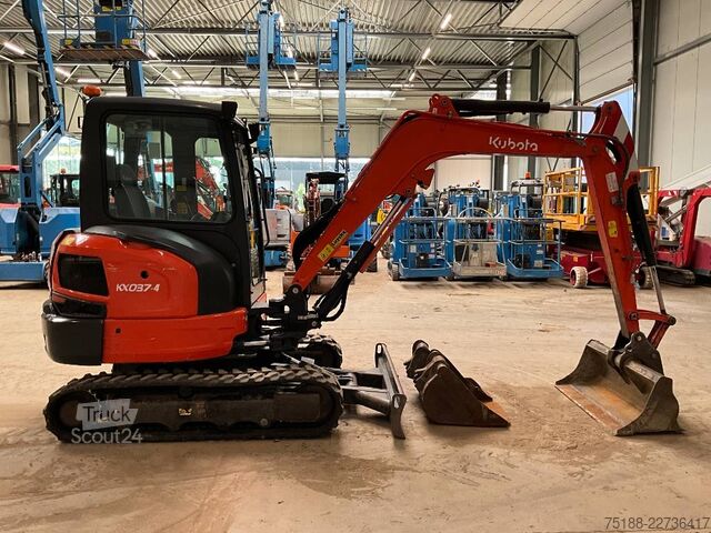 Miniexcavadora Kubota KX 037-4