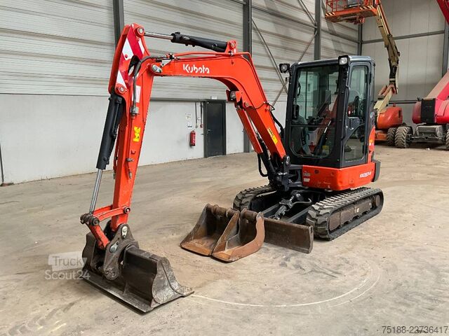 Miniexcavadora Kubota KX 037-4