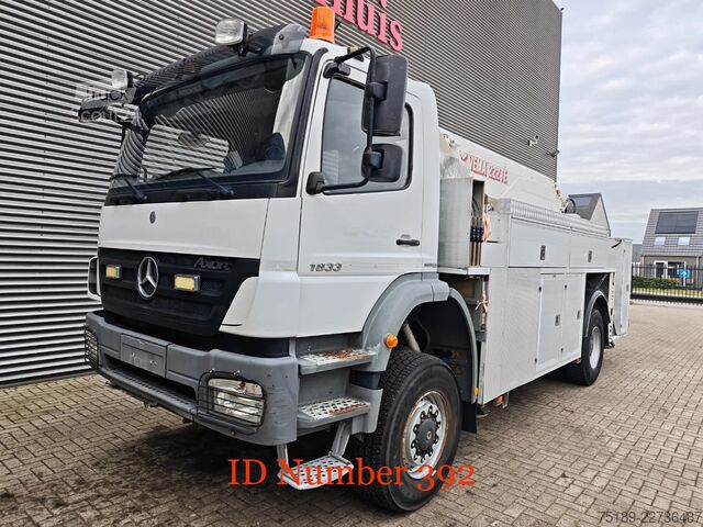 Piattaforma di sollevamento Mercedes-Benz Axor 1833 4x4 Vema 222 TE
