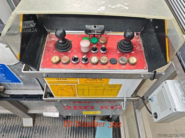 Piattaforma di sollevamento Mercedes-Benz Axor 1833 4x4 Vema 222 TE