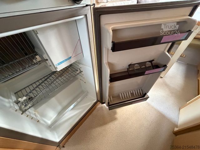 Caravane KIP KG 42 T Wohnwagen Toilet + Heizung + Vorzelt