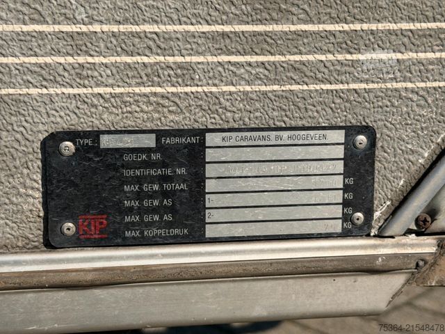 Caravane KIP KG 42 T Wohnwagen Toilet + Heizung + Vorzelt