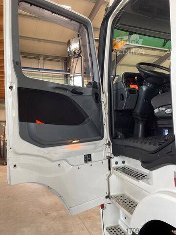 Tracteur routier Lowliner avec sellette élévatrice Mercedes-Benz Actros 1846 LS
