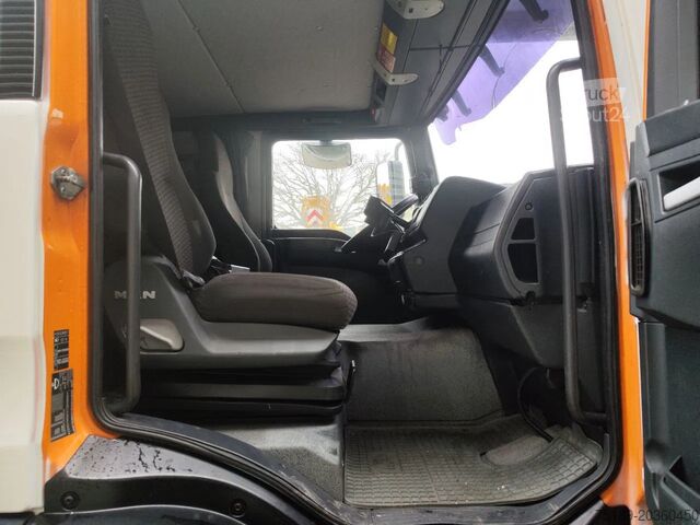Hefplatform MAN TGA 26.430 6x4 Bronto Skylift S52XDT