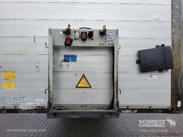 Open semitrailer with tarp Schmitz Cargobull Curtainsider Mega Getränke