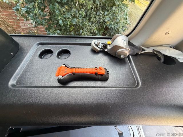 Minibus VW Caddy Maxi 1.4 TGI/CNG BlueMotion Rollstuhlrampe