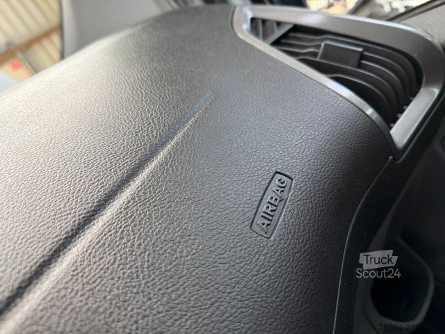 Minibus FORD Transit Custom 2.0 TdCi L1H1 9Sitze Motor Defect