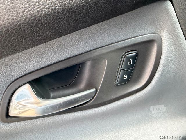 Minibus FORD Transit Custom 2.0 TdCi L1H1 9Sitze Motor Defect