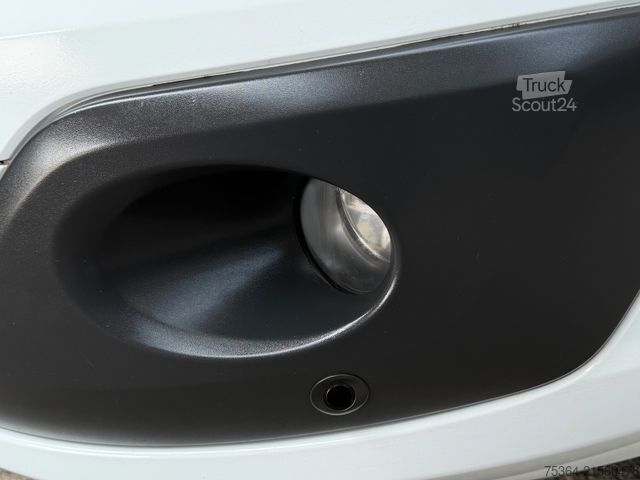 Minibus FORD Transit Custom 2.0 TdCi L1H1 9Sitze Motor Defect