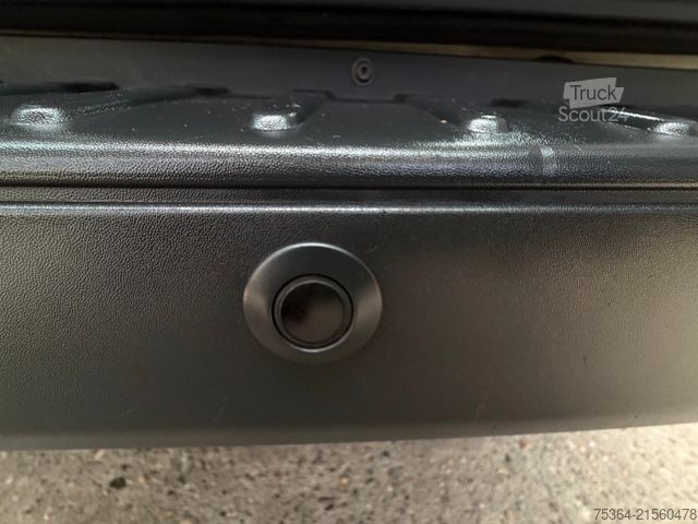 Minibus FORD Transit Custom 2.0 TdCi L1H1 9Sitze Motor Defect