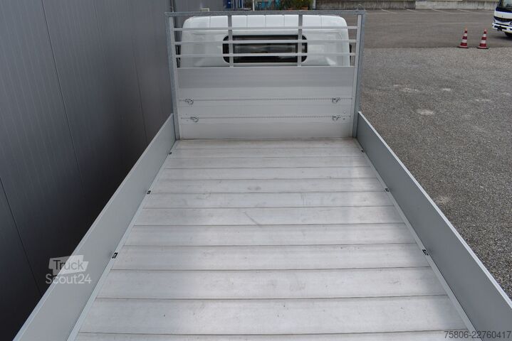 Pick-up kombi FUSO eCanter 4C15e 3Sitze Pritsche
