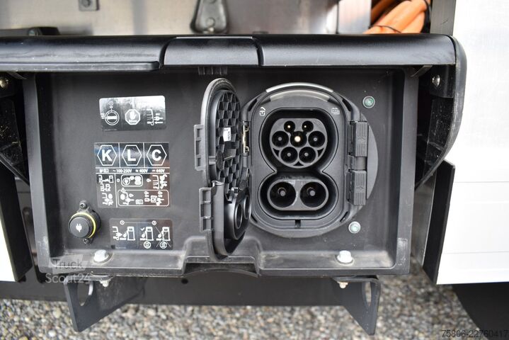 Pick-up kombi FUSO eCanter 4C15e 3Sitze Pritsche