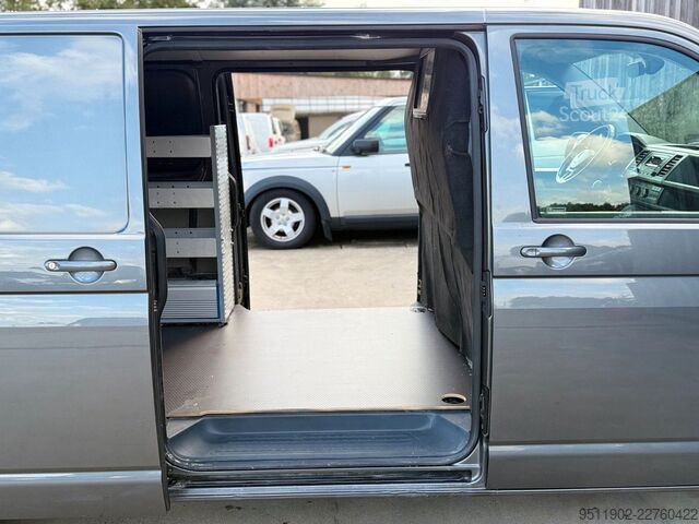 Slēgtais furgons VW T6 Transporter 2.0 TDI 2x Schiebetür AHK Tempom.