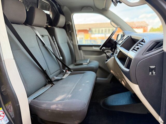 Slēgtais furgons VW T6 Transporter 2.0 TDI 2x Schiebetür AHK Tempom.