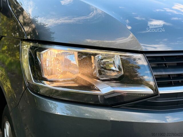 Slēgtais furgons VW T6 Transporter 2.0 TDI 2x Schiebetür AHK Tempom.