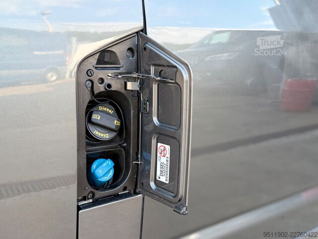 Slēgtais furgons VW T6 Transporter 2.0 TDI 2x Schiebetür AHK Tempom.